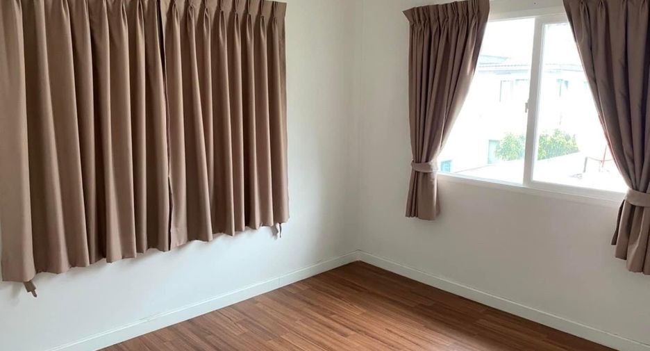 For sale 3 bedrooms house in Khlong Sam Wa, Bangkok