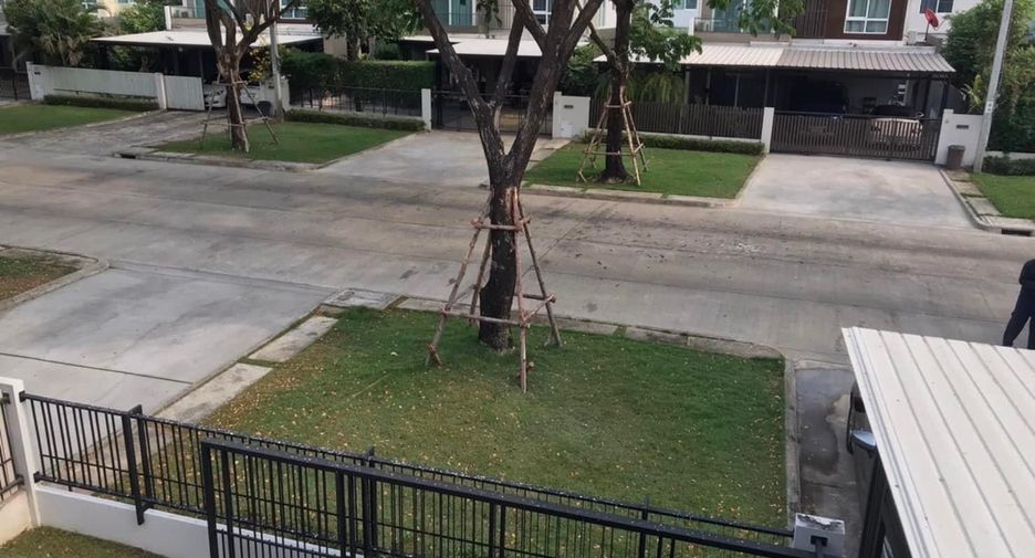 For sale 3 bedrooms house in Khlong Sam Wa, Bangkok