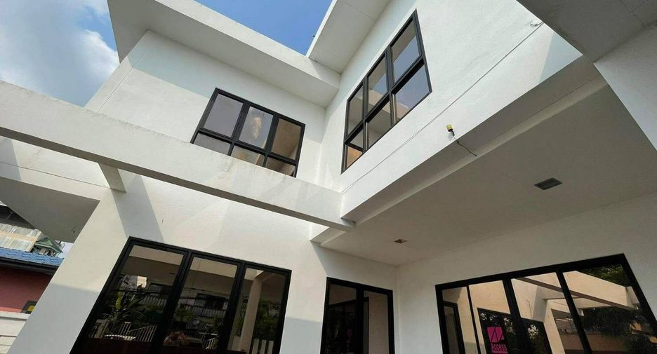 Haus zum Kauf mit 3 Zimmer in Bang Khae, Bangkok