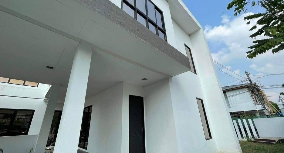 Haus zum Kauf mit 3 Zimmer in Bang Khae, Bangkok