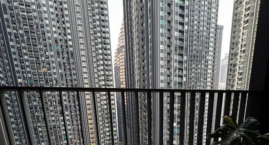 For sale and for rent 1 bed condo in Huai Khwang, Bangkok