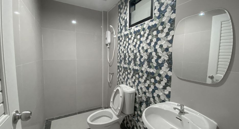 For sale 2 bedrooms townhouse in Mueang Khon Kaen, Khon Kaen