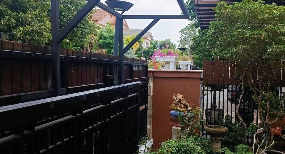 For sale 3 bedrooms house in Bang Phli, Samut Prakan