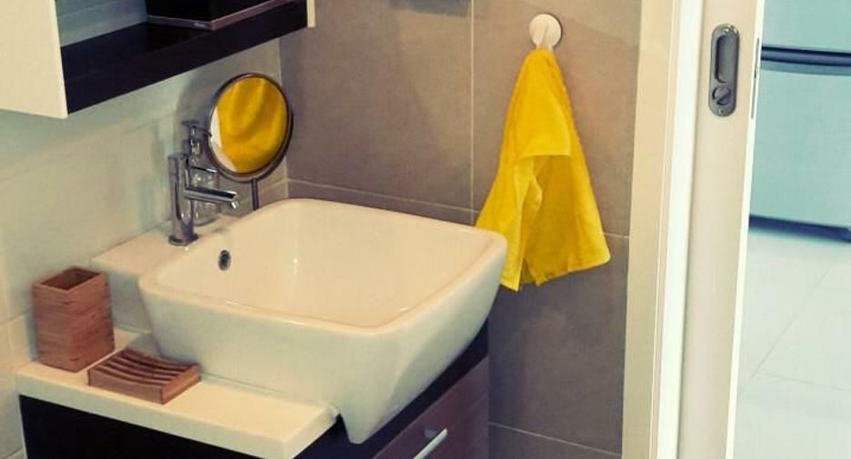 For sale 1 bed condo in Phra Khanong, Bangkok