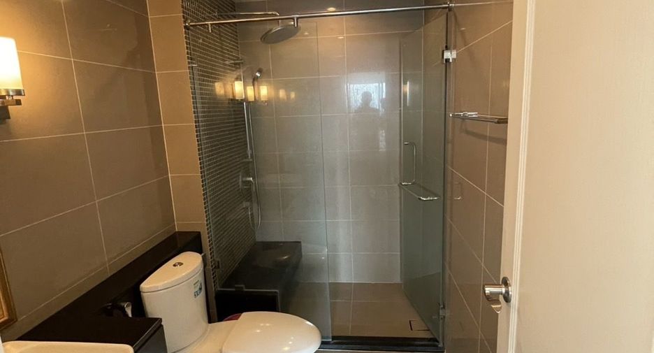 For sale 1 bed condo in Huai Khwang, Bangkok