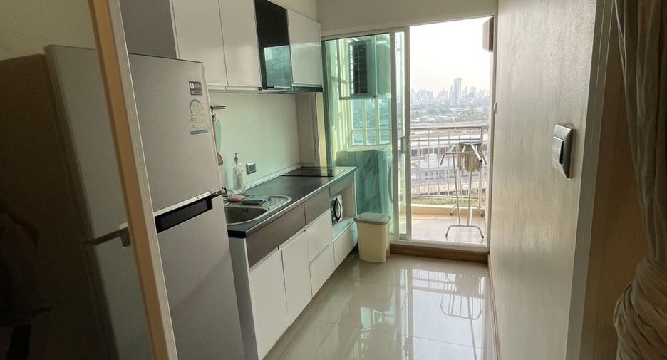 For sale 1 bed condo in Huai Khwang, Bangkok