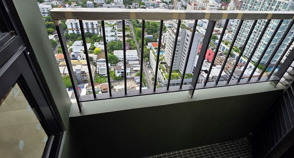 For sale 2 bedrooms condo in Watthana, Bangkok