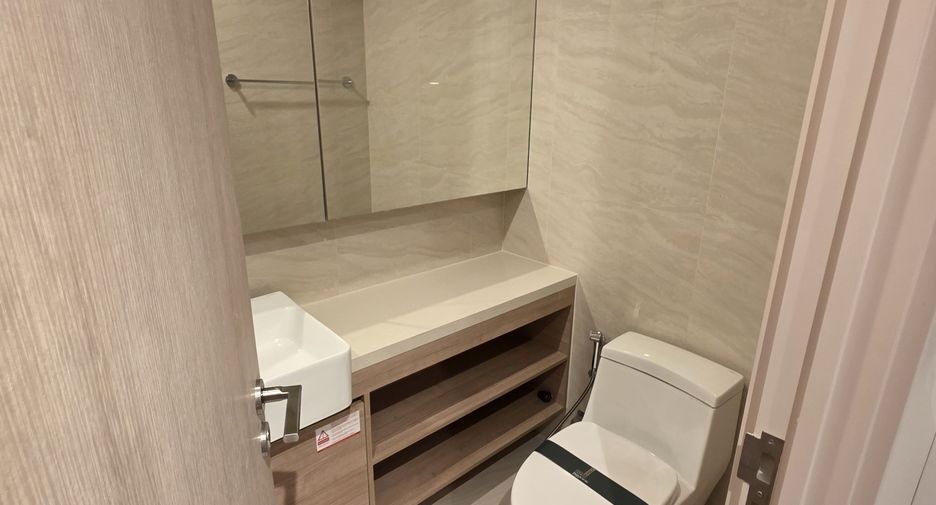 For sale 2 bedrooms condo in Watthana, Bangkok