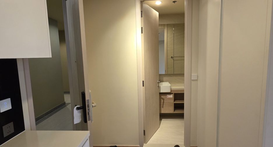 For sale 2 bedrooms condo in Watthana, Bangkok