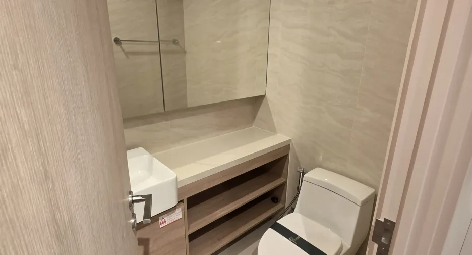 For sale 2 bedrooms condo in Watthana, Bangkok