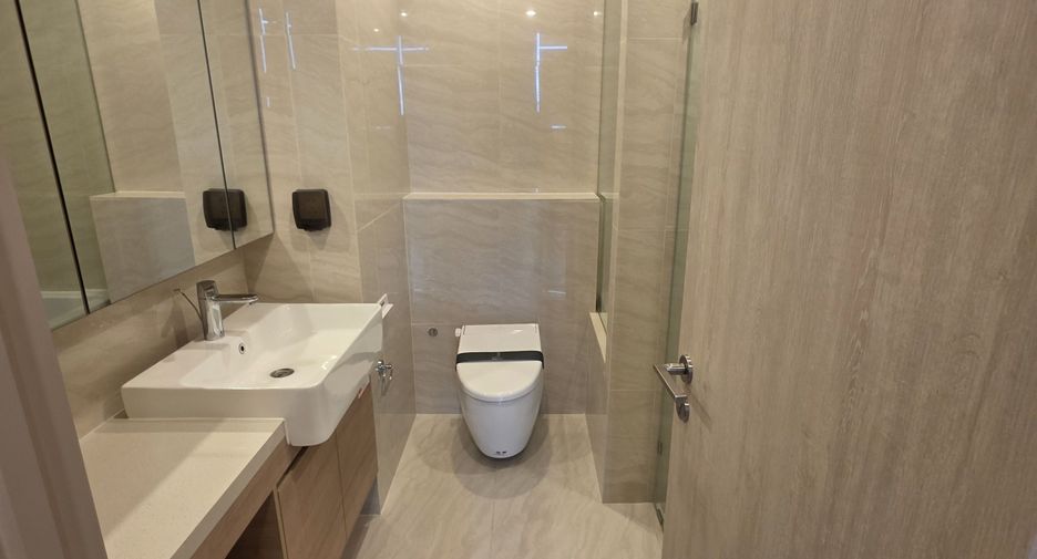For sale 2 bedrooms condo in Watthana, Bangkok