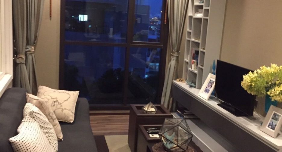 For sale 1 bed condo in Khlong Toei, Bangkok