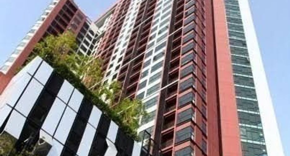 For sale 1 bed condo in Khlong Toei, Bangkok