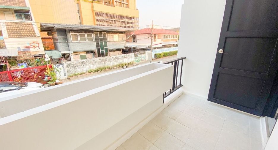 For sale 3 bedrooms house in Suan Luang, Bangkok