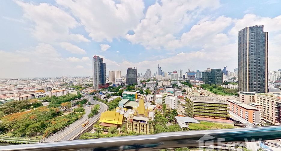 For sale 2 bedrooms condo in Watthana, Bangkok