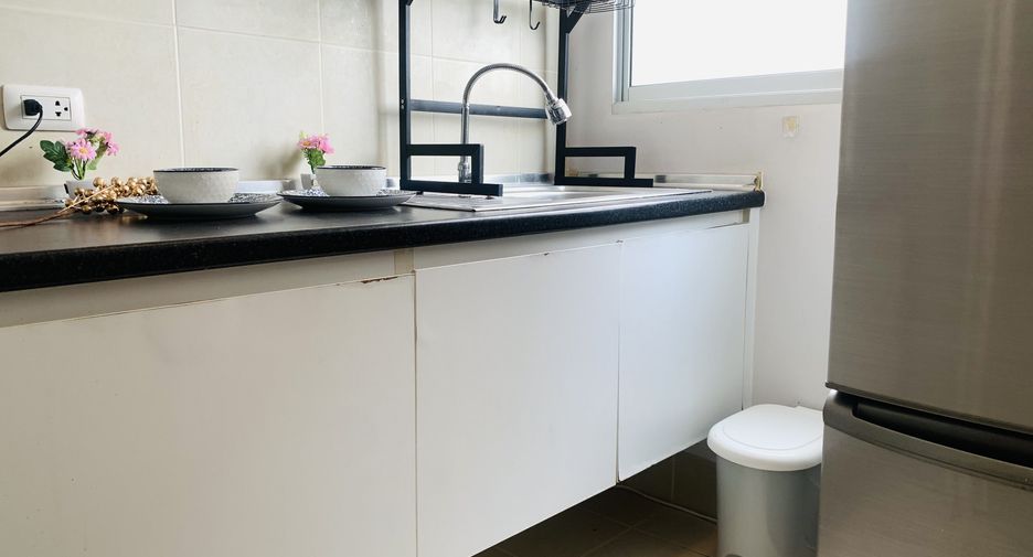 For sale studio condo in Bang Na, Bangkok