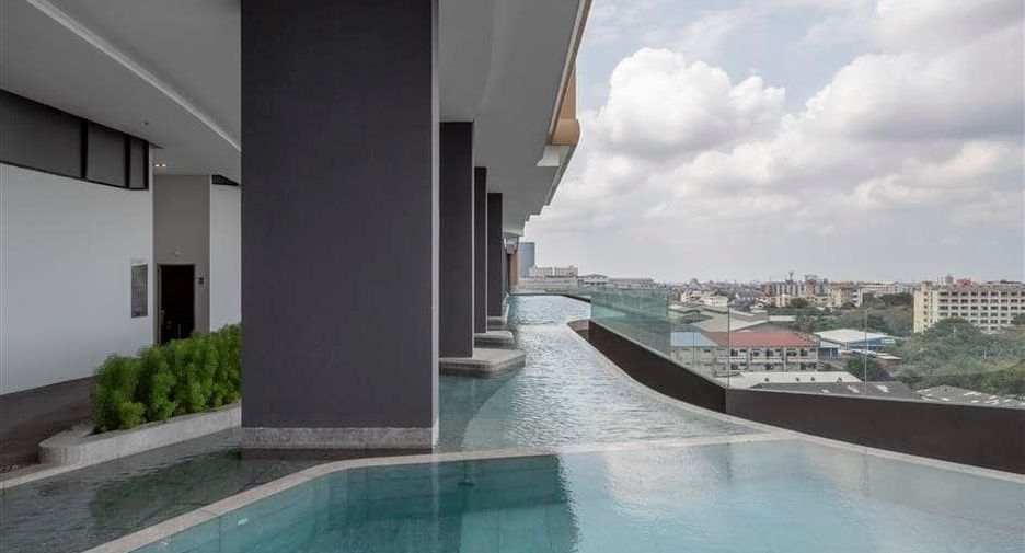 For sale 2 ベッドルーム condo in Mueang Samut Prakan, Samut Prakan