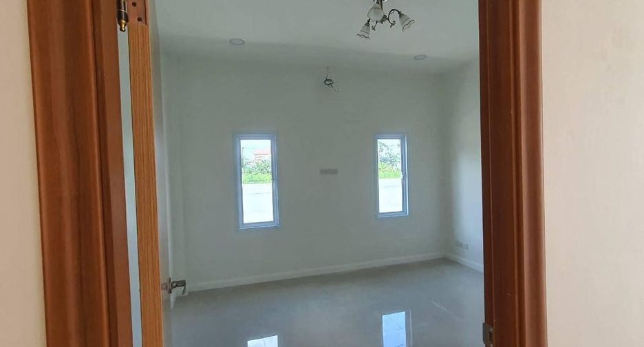 For sale 2 bedrooms house in Mueang Kamphaeng Phet, Kamphaeng Phet