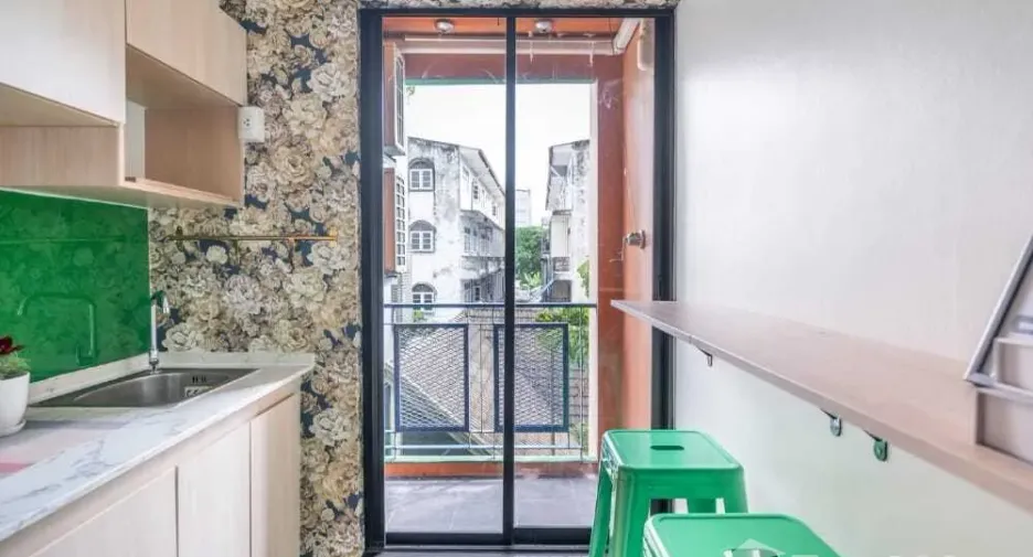 For sale 1 bed condo in Huai Khwang, Bangkok