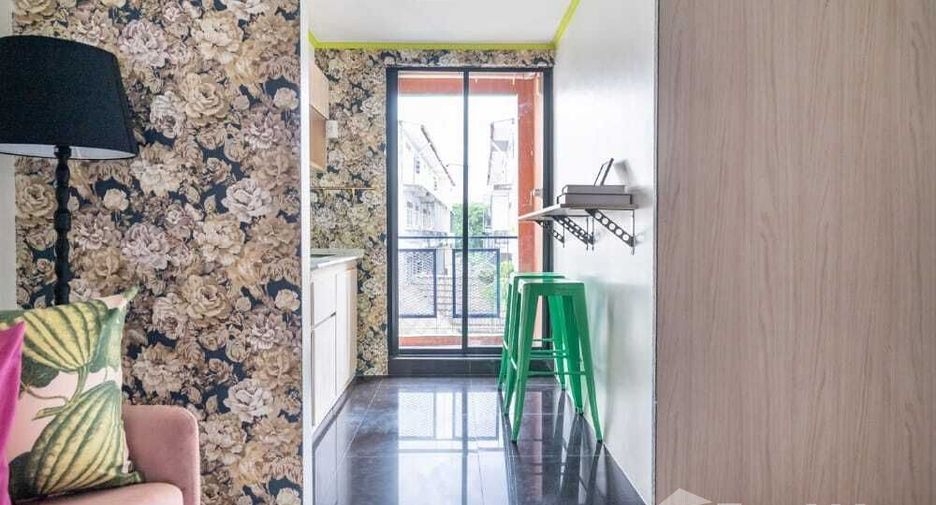 For sale 1 bed condo in Huai Khwang, Bangkok