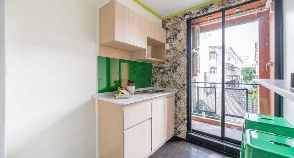 For sale 1 bed condo in Huai Khwang, Bangkok