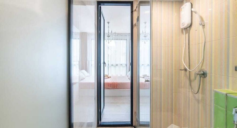 For sale 1 bed condo in Huai Khwang, Bangkok