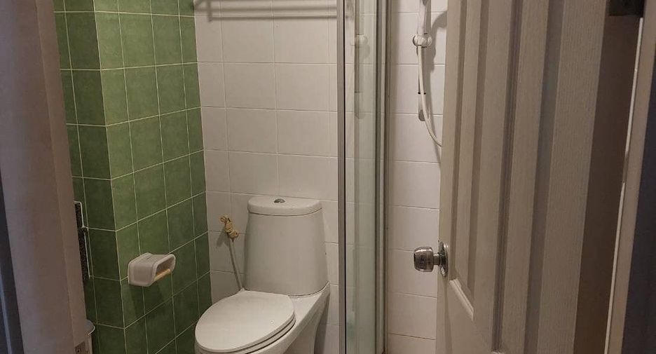 For sale studio condo in Phra Khanong, Bangkok