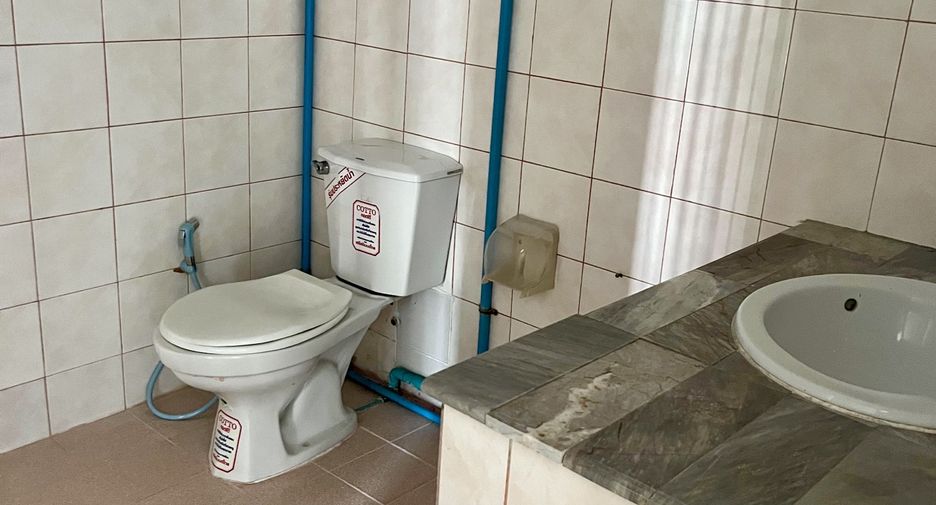 For sale 2 bedrooms townhouse in Mueang Udon Thani, Udon Thani