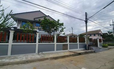 À vendre 3 chambres maison à Krathum Baen, Samut Sakhon