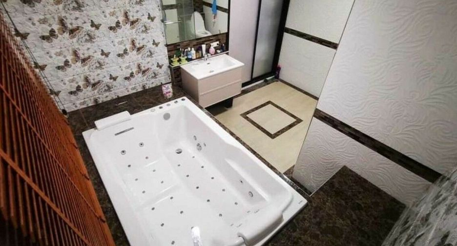 À vendre 3 chambres maison à Krathum Baen, Samut Sakhon