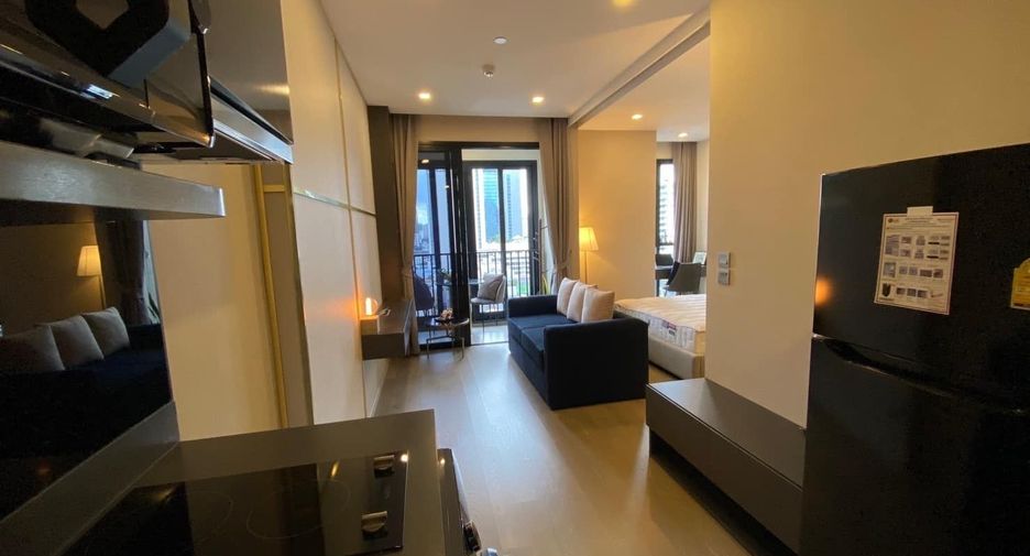 For sale 1 bed condo in Khlong Toei, Bangkok