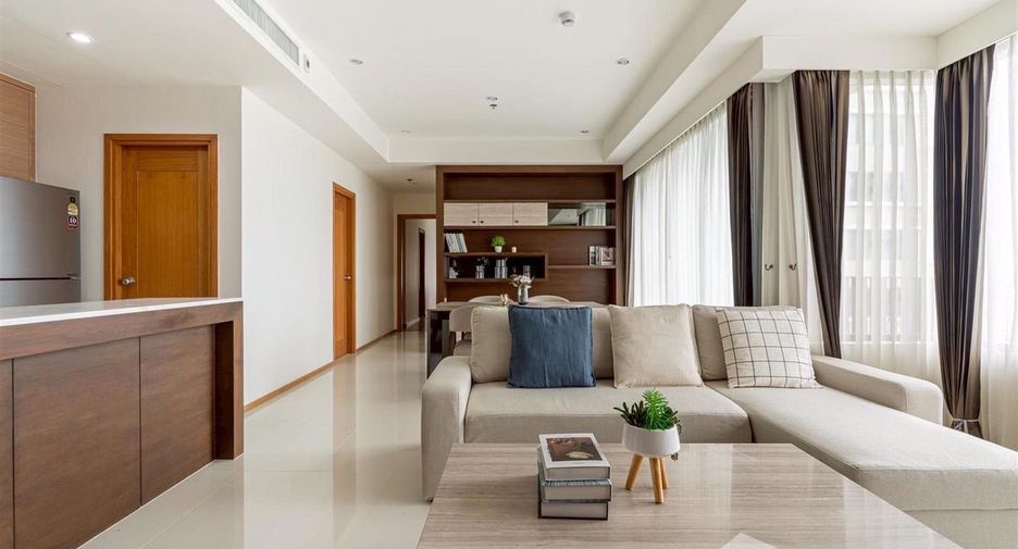 For sale そして for rent 2 ベッドルーム condo in Khlong Toei, Bangkok