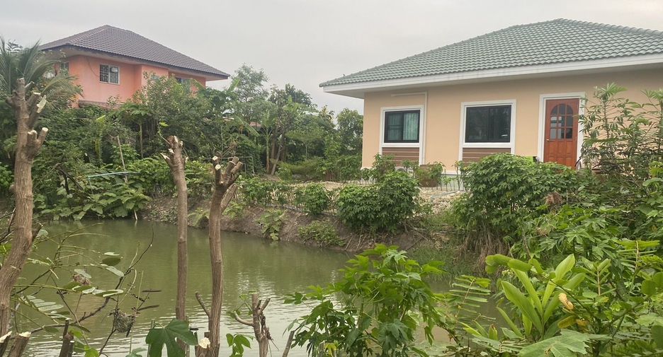 For sale 6 bedrooms house in Lat Lum Kaeo, Pathum Thani