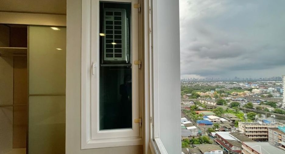 For sale studio condo in Mueang Samut Prakan, Samut Prakan