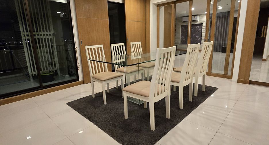 For rent and for sale 3 bedrooms condo in Yan Nawa, Bangkok