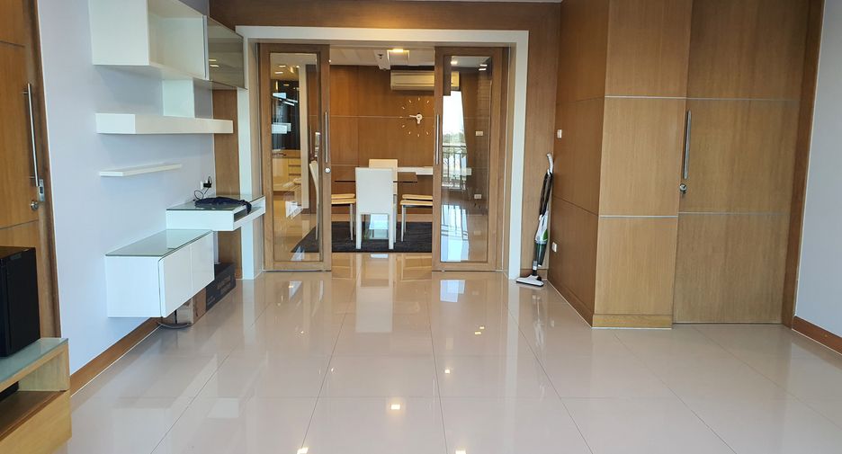 For rent and for sale 3 bedrooms condo in Yan Nawa, Bangkok
