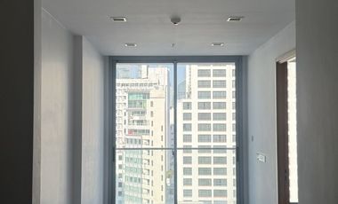 For sale 2 bedrooms condo in Watthana, Bangkok