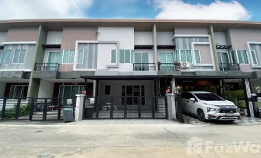 Casa adosada en venta de 4 habitaciones en Bang Yai, Nonthaburi
