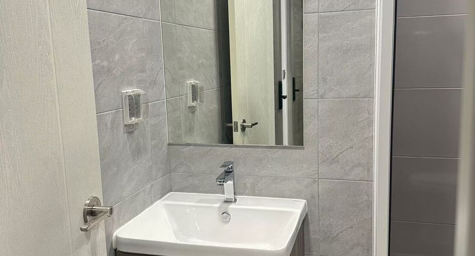 For rent studio condo in Khlong Luang, Pathum Thani