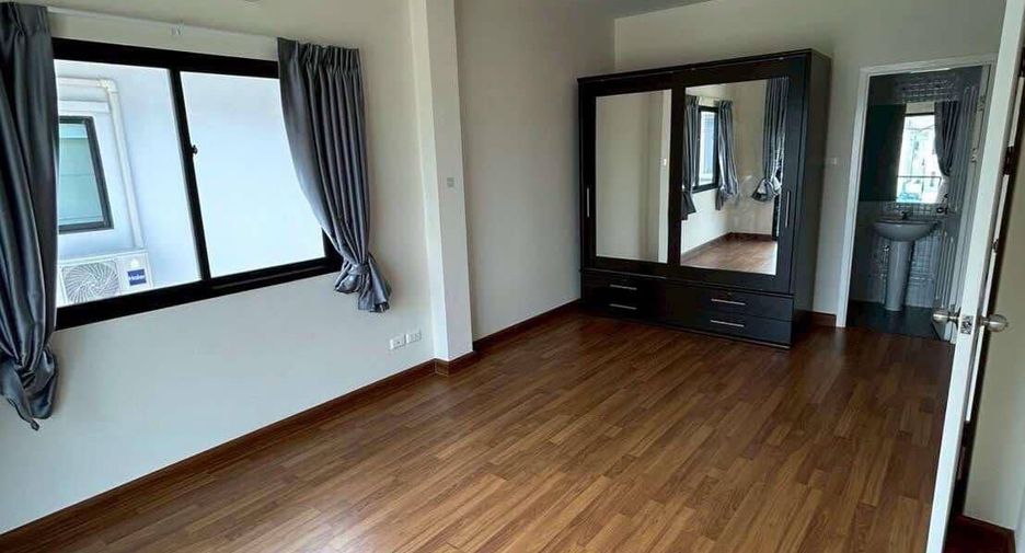 Haus zur Miete mit 3 Zimmer in Lam Luk Ka, Pathum Thani