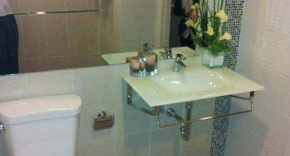 For sale 3 bedrooms condo in Khan Na Yao, Bangkok