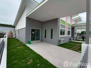 For sale 2 bedrooms townhouse in Pluak Daeng, Rayong