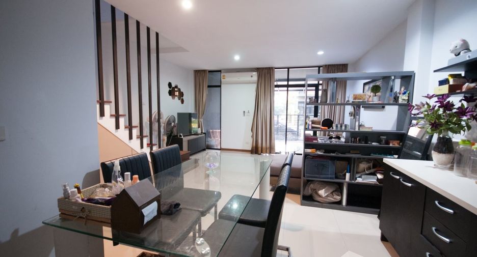 For sale 3 bedrooms townhouse in Pak Kret, Nonthaburi