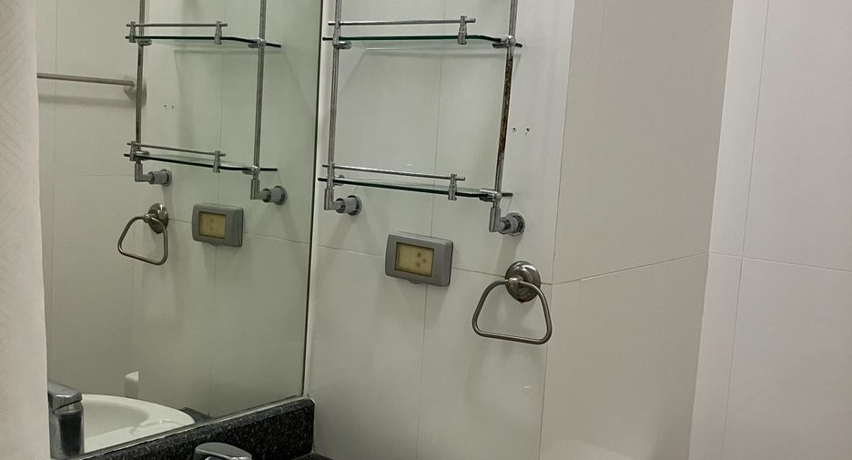 For sale 1 bed condo in Bang Na, Bangkok