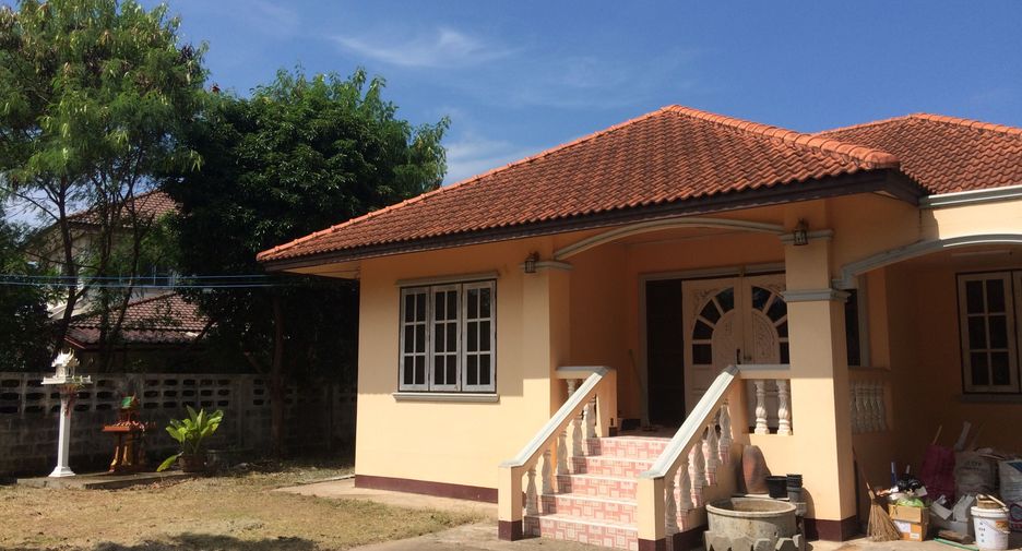 For sale 3 bedrooms house in Mueang Ubon Ratchathani, Ubon Ratchathani