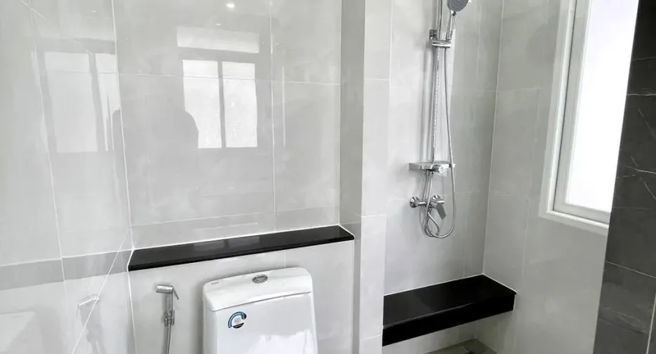 For sale 4 bedrooms house in Mueang Samut Sakhon, Samut Sakhon