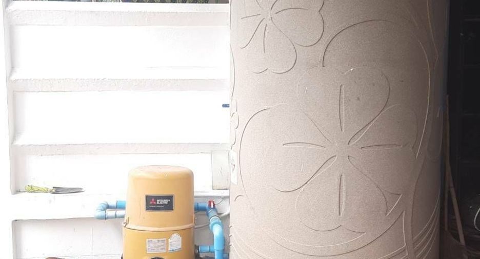Casa adosada en venta de 3 habitaciones en Thanyaburi, Pathum Thani