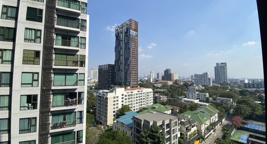 À vendre 2 chambres condo à Khlong Toei, Bangkok