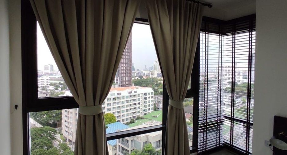 À vendre 2 chambres condo à Khlong Toei, Bangkok