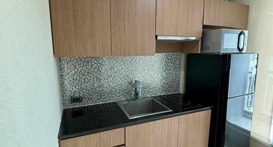 For sale 1 bed condo in Huai Khwang, Bangkok
